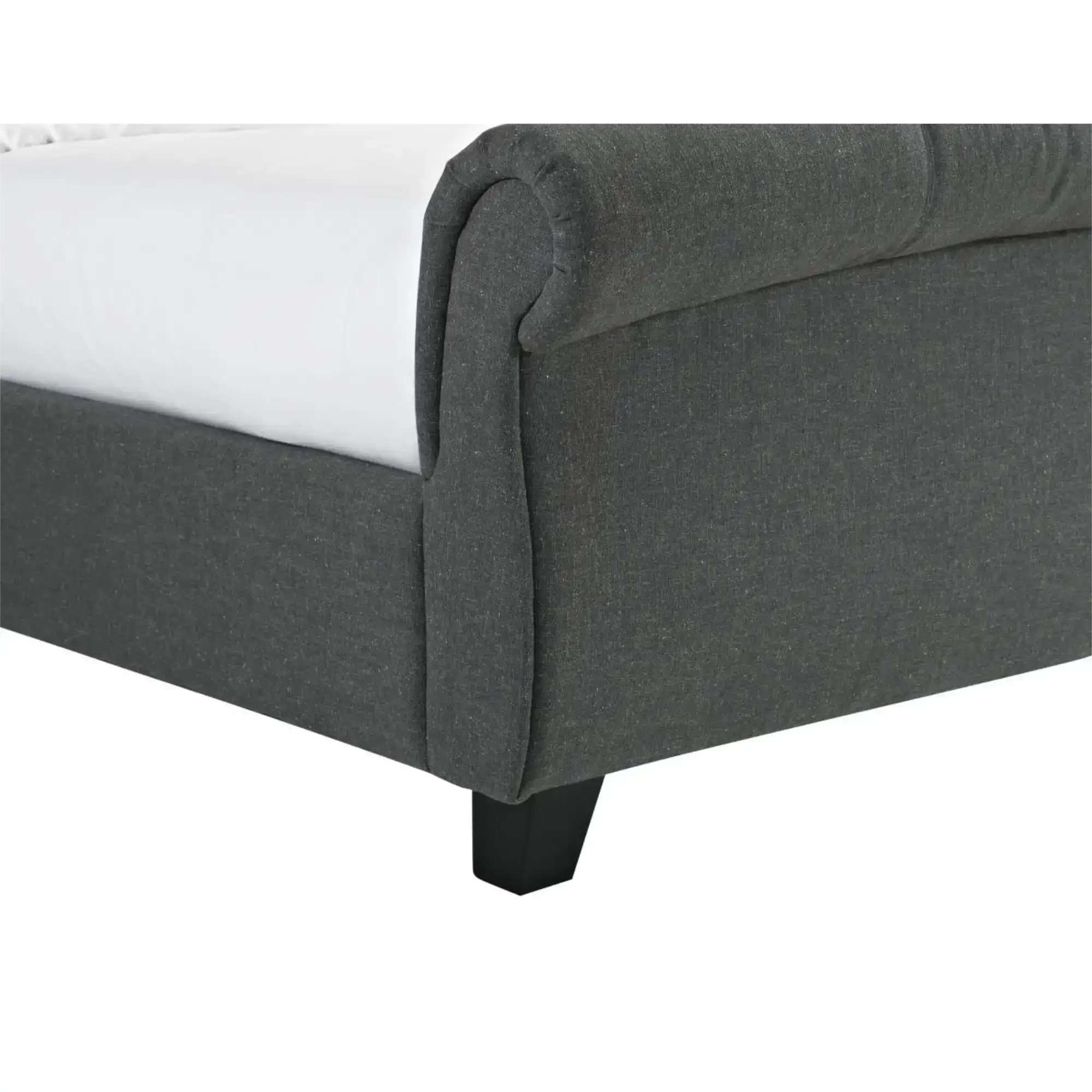 Arabella-FB-Corner-CloseUp_86xyjpwv