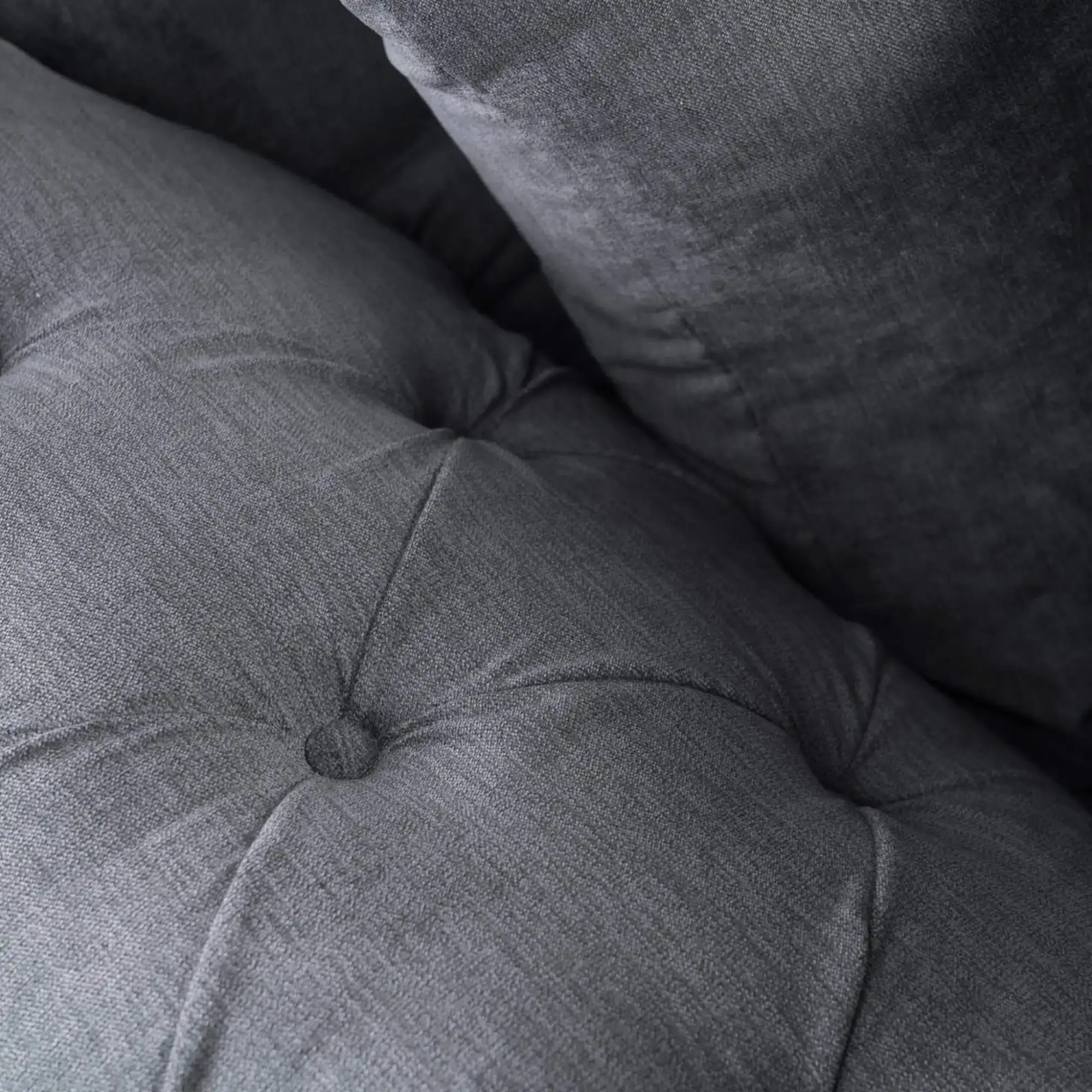 Huntley-Fabric-Close-Up_389nfwy7