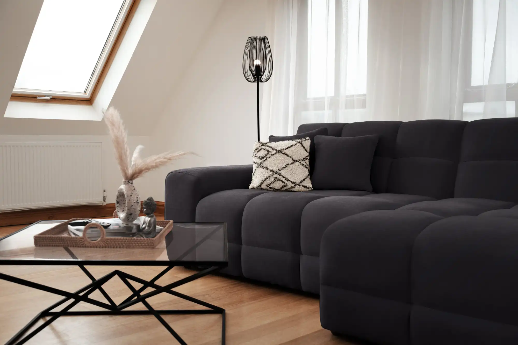 Jacob_Right_Hand_Facing_Sofa_Horizontal_Black_5_High_Res