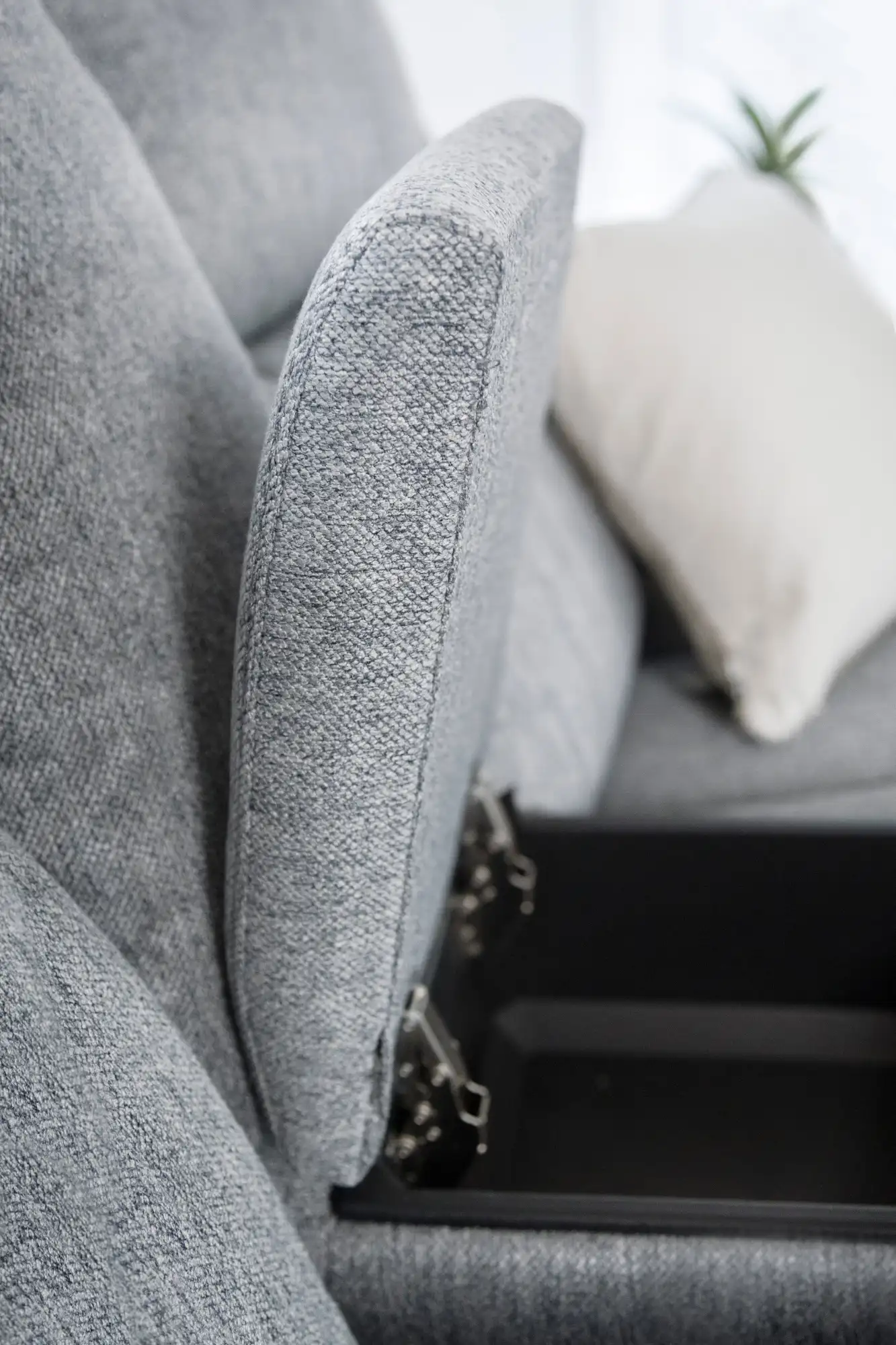 Linden_Recliner_Sofa_Grey_2_Seater_LS_KF_3_High_Res